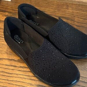 Bzees Women's Black Studded Loafers